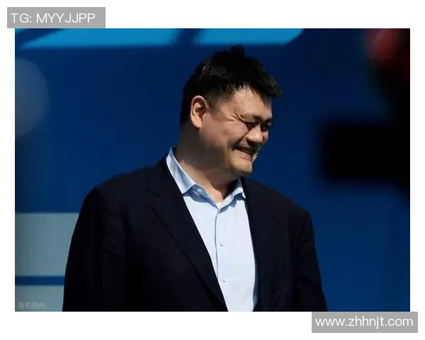 跨越时代的篮球巨星摩西马龙姚明的传奇故事与影响力探讨 跨越时代的篮球巨星摩西马龙姚明的传奇故事与影响力探讨